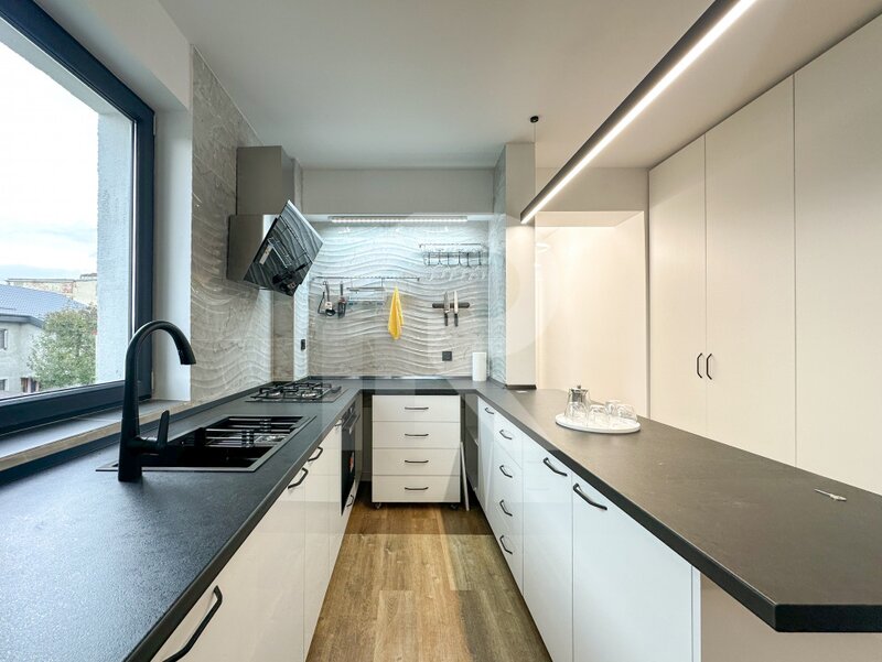 Eroii Revolutiei, 10 min. metrou, bloc boutique - apartament cu 3 camere